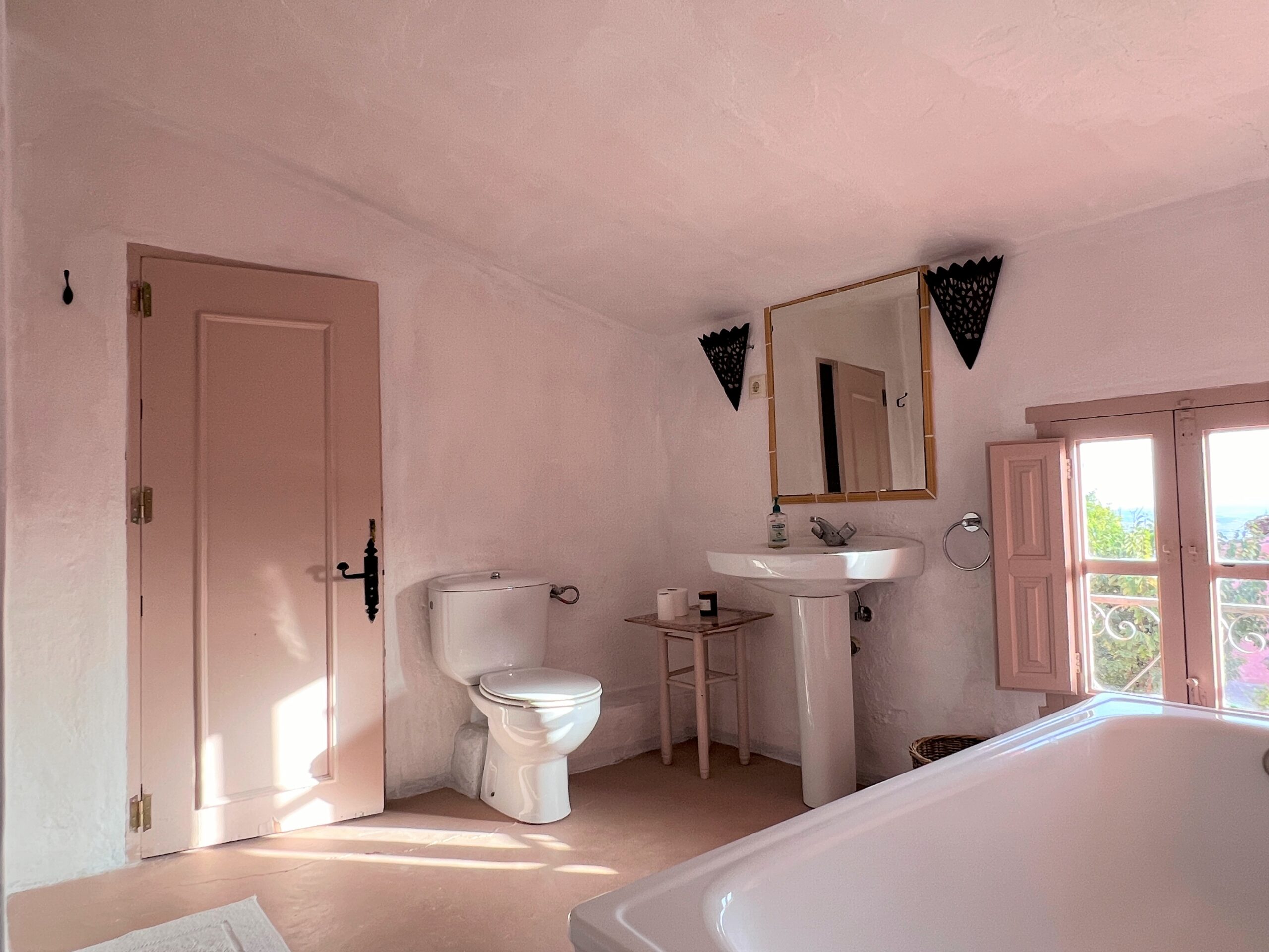 Casita bathroom 2 first floor