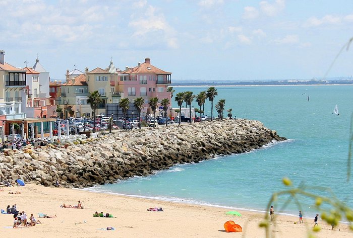 Puerto Sherry and beach